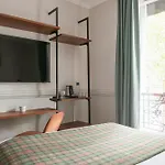 Hotel De La Porte Doree