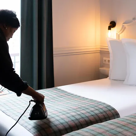 Hotel De La Porte Dorée Parigi