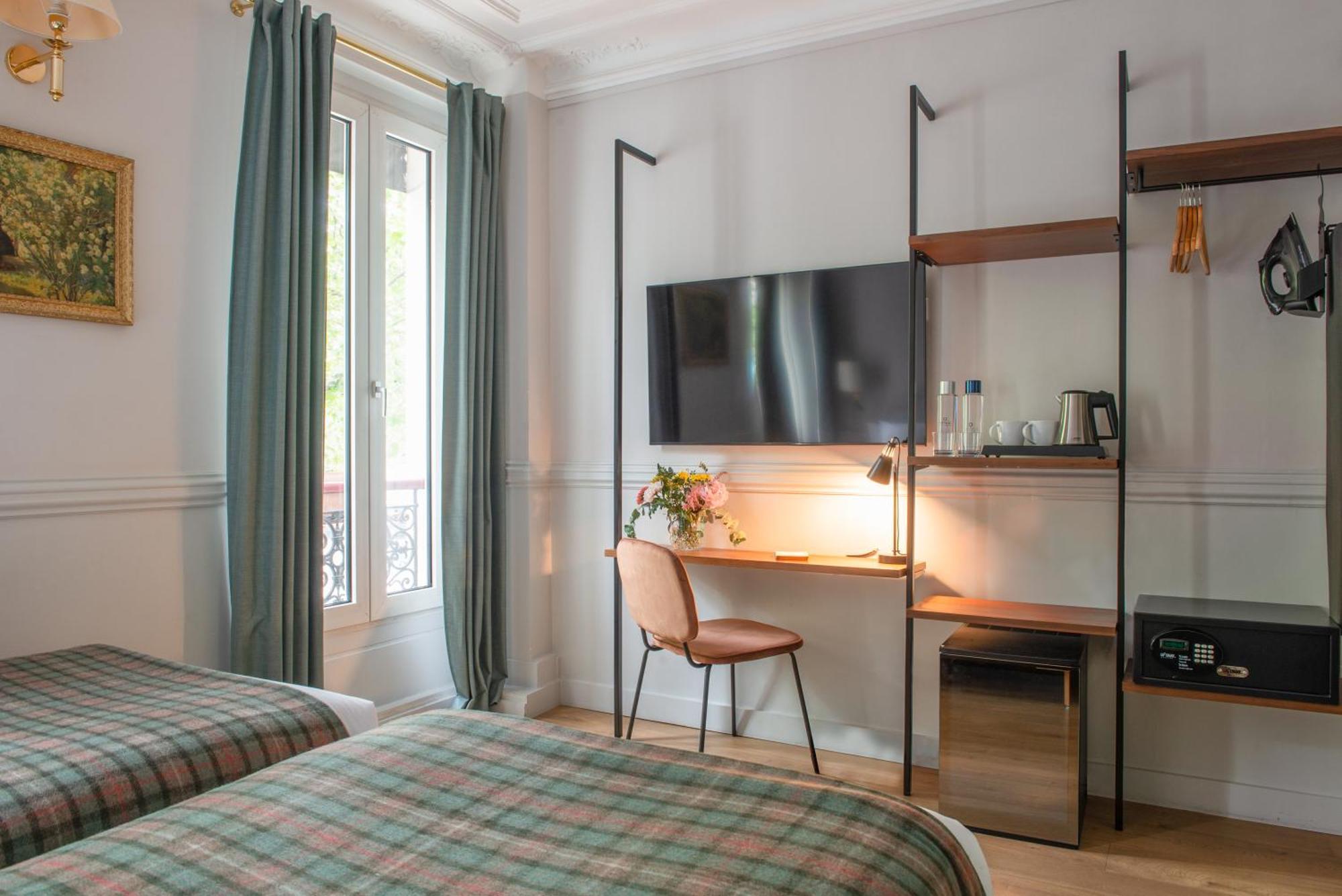 De La Porte Dorée Hotel 3*