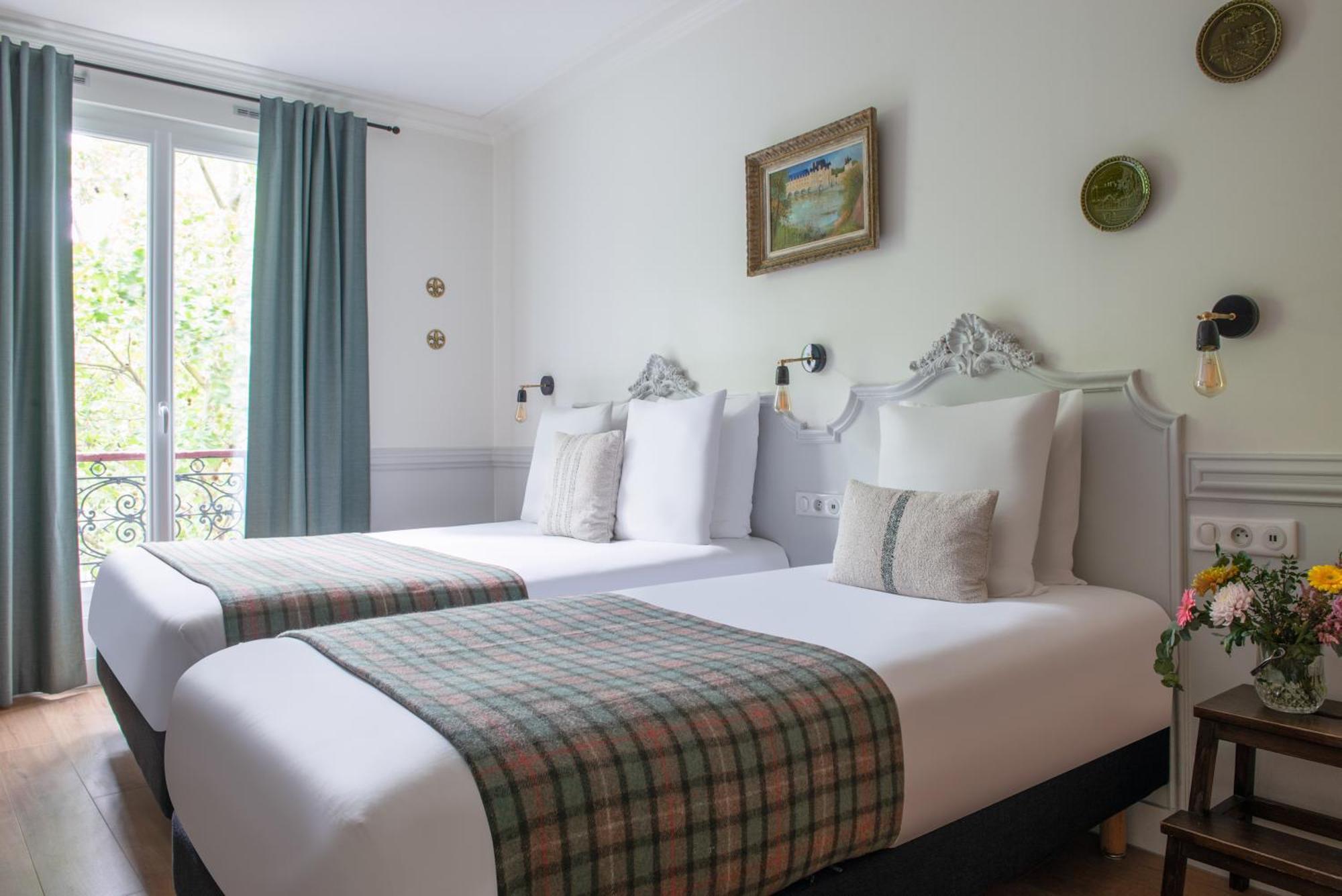 De La Porte Doree Hotel 3*