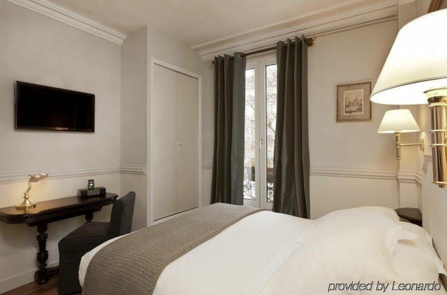 De La Porte Doree Hotel 3*
